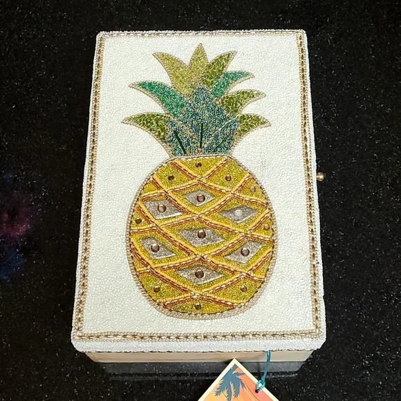 🍍Pineapple Embellished Keepsake Box - Picture 2 of 12